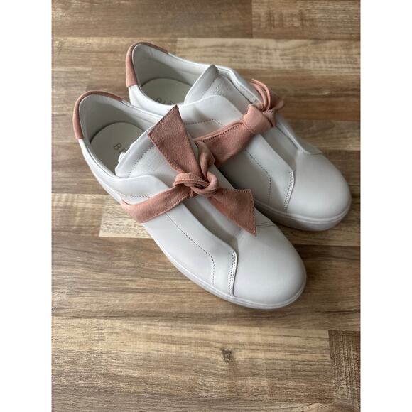 NWOT Women's Alexander Birman Clarita Sneaker Suede Nude Nappa Leather size 39 - Picture 2 of 5